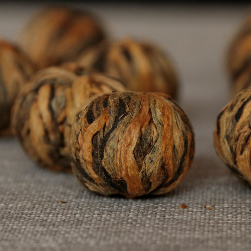 Hot selling Chinese Yunnan black tea ball with rich flavor OEM order hong cha