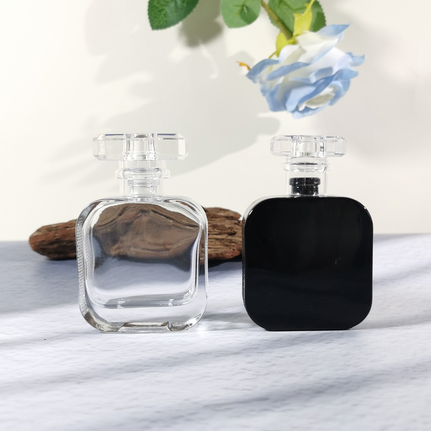 Custom Outer Spray Black and Clear 30Ml 50Ml 100Ml Flat Square Round Shoulder Glass Perfume Bottles with Lids