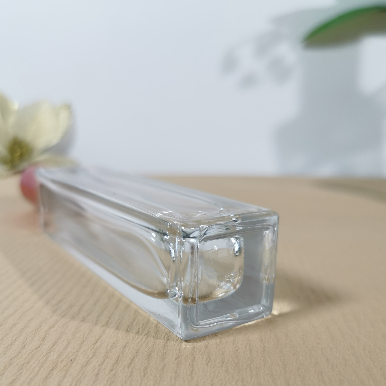 Empty clear 30ml 50ml 100ml Rectangle Square Screw Cap Sprayer Glass Perfume Bottle with logo custom