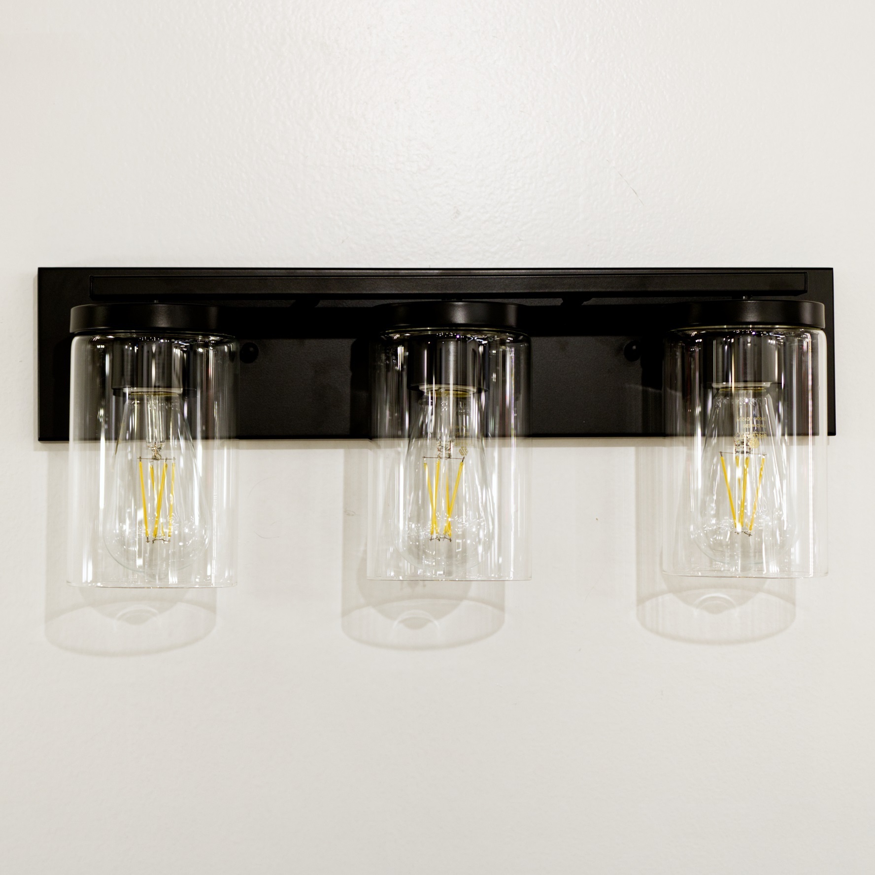 Premium Copen Modern Black 4lt Vanity Light with Clear Glass and Medium Base for Bathroom Light Enhancing Purposes