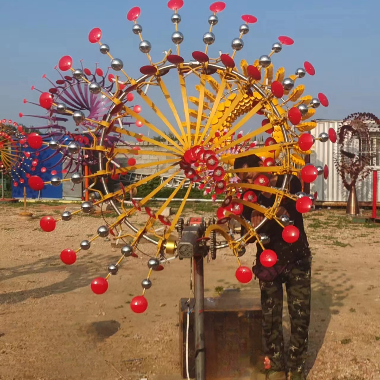 Good Quality Customized Size City Decoration Kinetic Wind Sculpture Morden Windmill Kinetic Sculpture