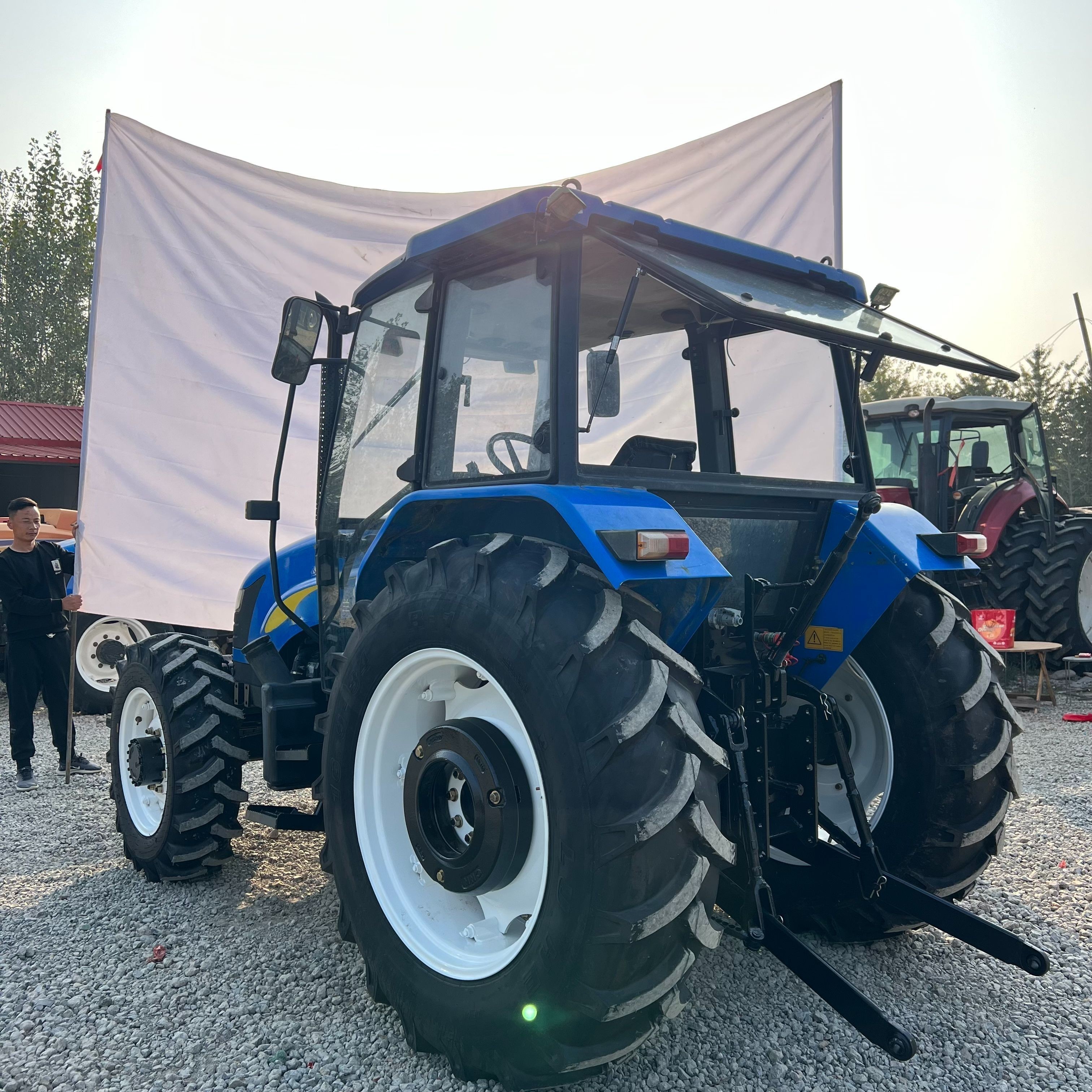 Used tractor 90HP4WD wheel tractor in stock for sale high horsepower tractor