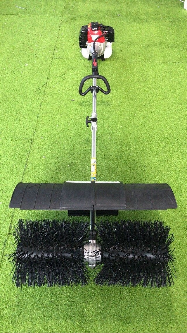 Artificial turf outdoor road street lawn sweeper hand push lawn combing brush machine