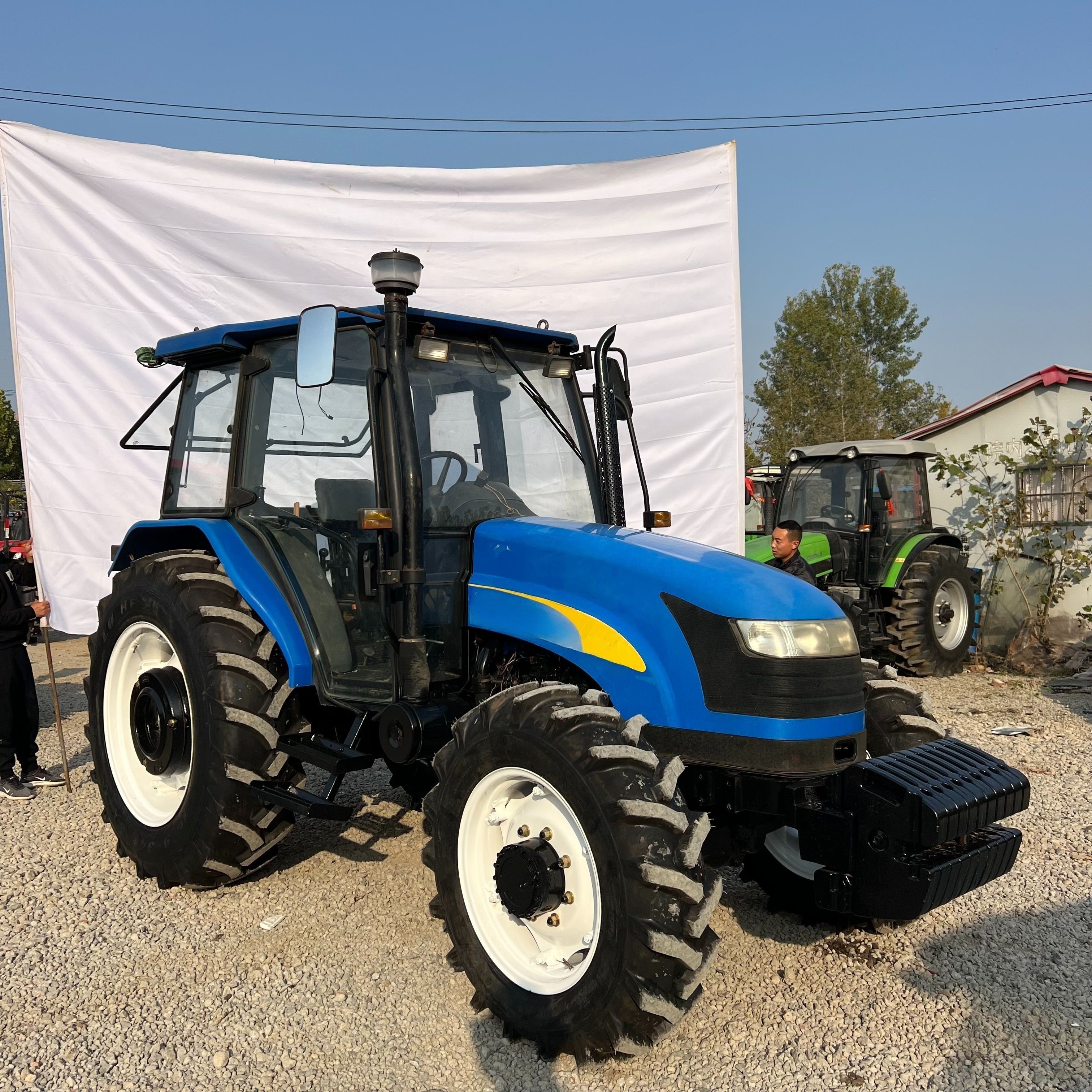 Used tractor 90HP4WD wheel tractor in stock for sale high horsepower tractor