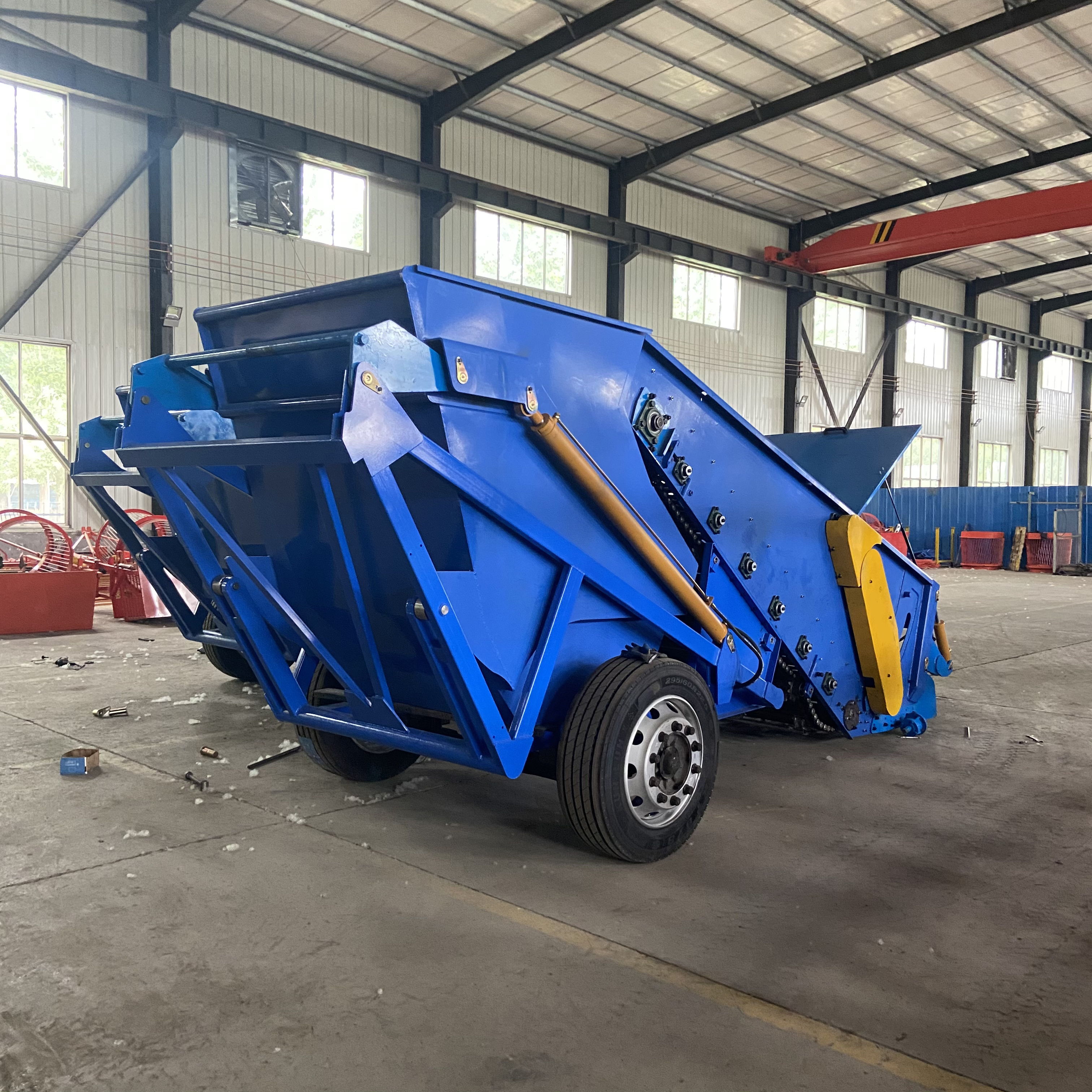 Factory direct selling PJ Gobi stone picking machine stone cleaning machine tractor-tracted farmland stone picking machine