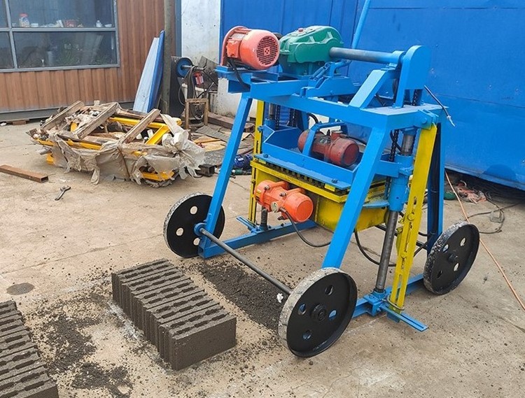 Mobile concrete block making machine QMY4-45 Manual concrete block moulding machine