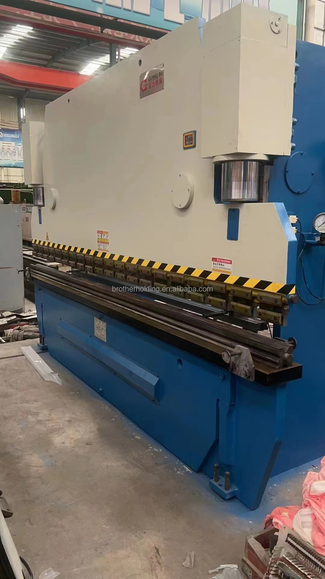 Used Metal Sheet Stainless Plate Bending Machine 200 tons 4000 mm Hydraulic Press Brake Machine