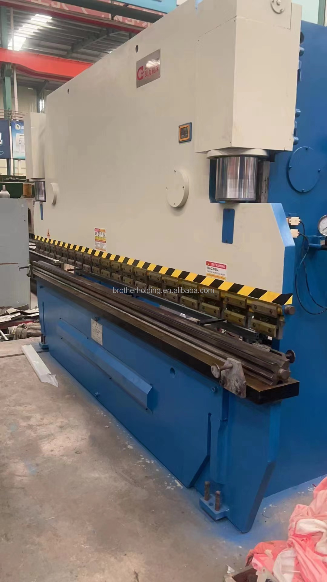 Used Metal Sheet Stainless Plate Bending Machine 200 tons 4000 mm Hydraulic Press Brake Machine