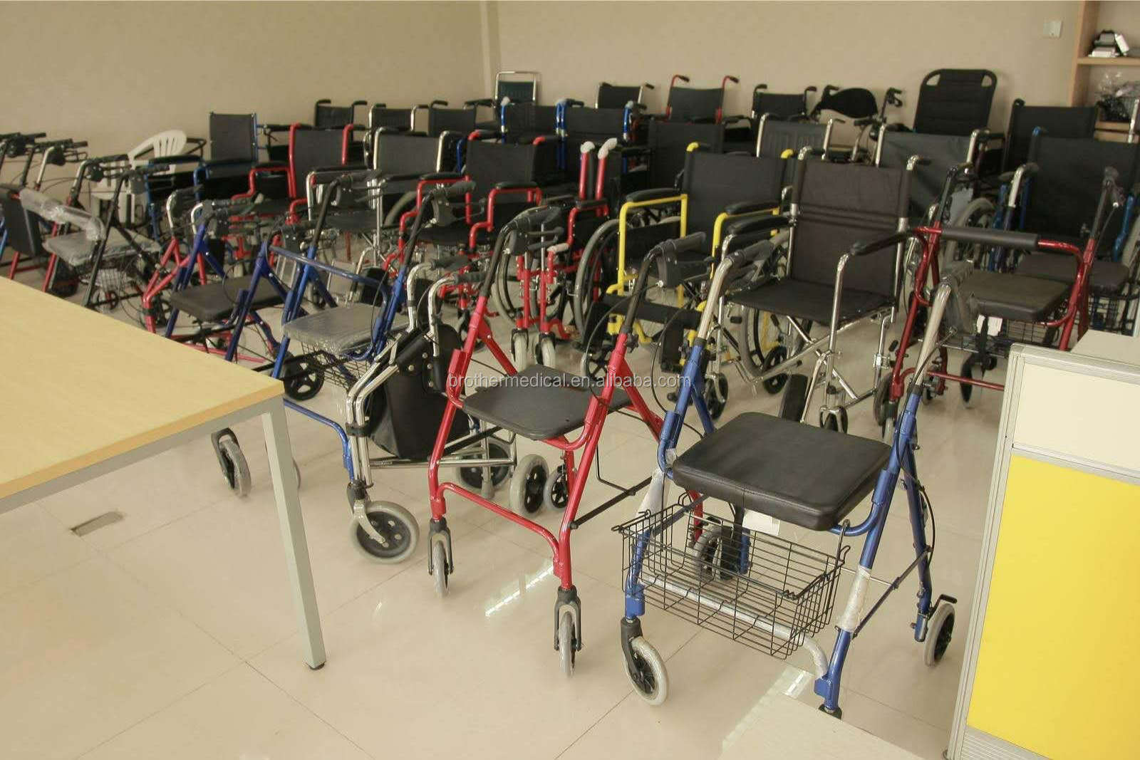 Hot Sale High Quality Steel used manual  Children  wheelchair and  second hand ultralight wheelchair