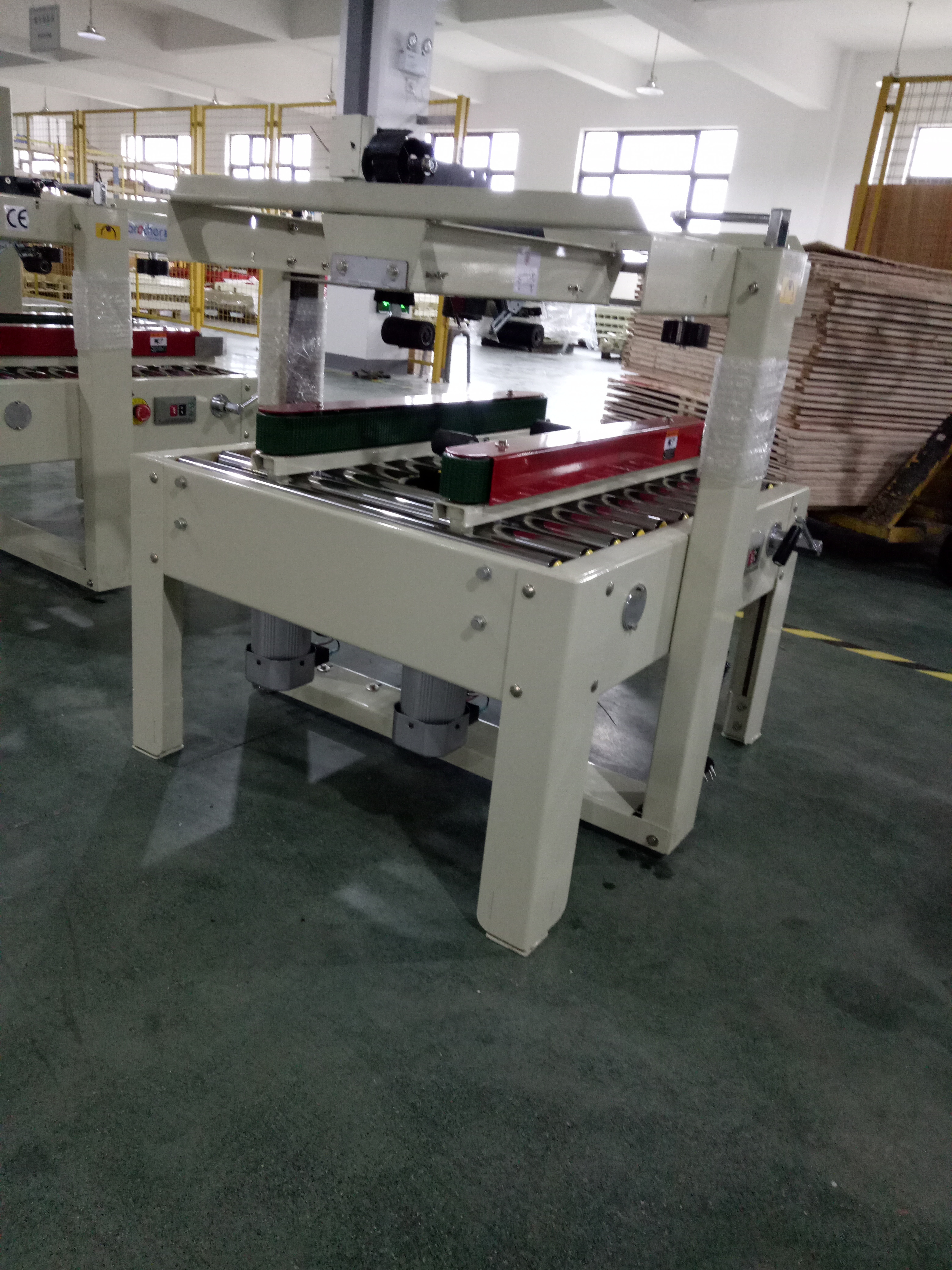 Brother  Most Popular  Semi-auto Box Sealing Machine FXJ5050I