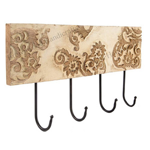 Hot Sale Wholesale Supply Wall Decorative Wooden Hook Hanger Mango Wood Antique Hand Carved Wall hooks for Wholesale Buyers