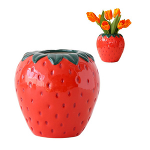 Trendy Unique Strawberry Ceramic Decorative Home Decoration Mother Gift Ceramic Fruit Vase for Danish Pastel Room