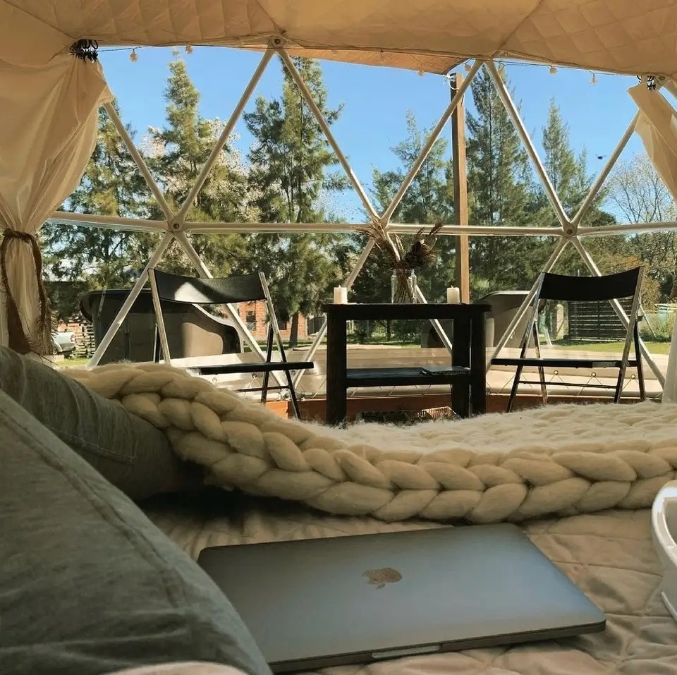 Dome Hotel glamping tent with bathroom Stove glamping pods geodesic round dome tents