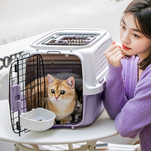 Portable Plastic Travel Box for Dogs and Cats Easy-to-Carry Pet House Lightweight and Portable Pet Transport Crate for Puppies