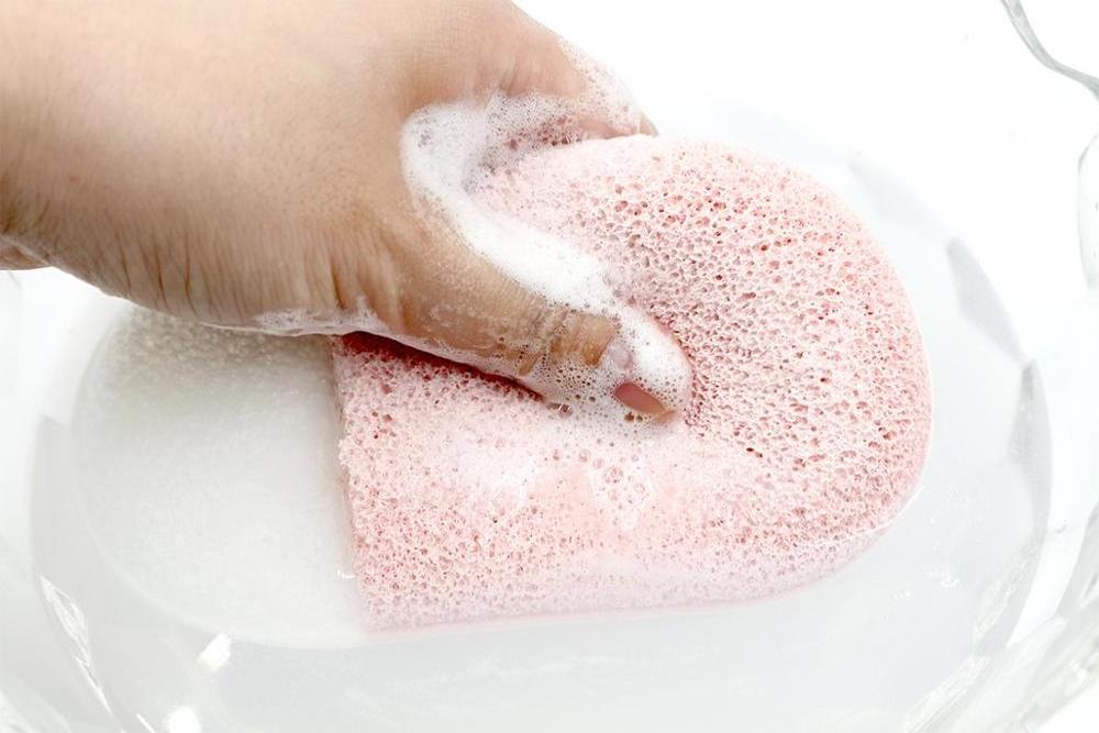 New Design Wholesale Makeup Remover Sponge Non-Latex Washable glove facial Body cleaning puff sponge