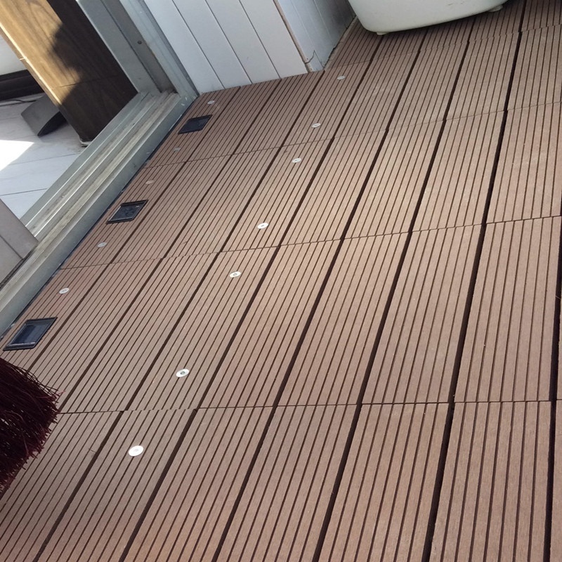 High Quality Outdoor WPC zaun/WPC DIY tiles with LED/Wood Plastic Composite Tiles WPC Decking,Stone tiles,Grass tiles