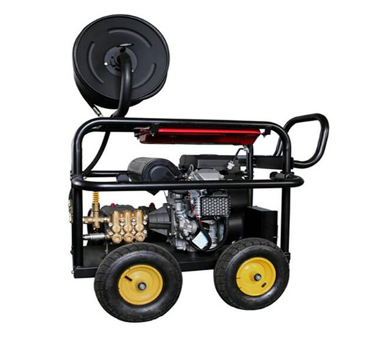 Drain and Sewer Pipe Cleanouts 22hp Gasoline Engine drive with 70LITER 18.49G flow