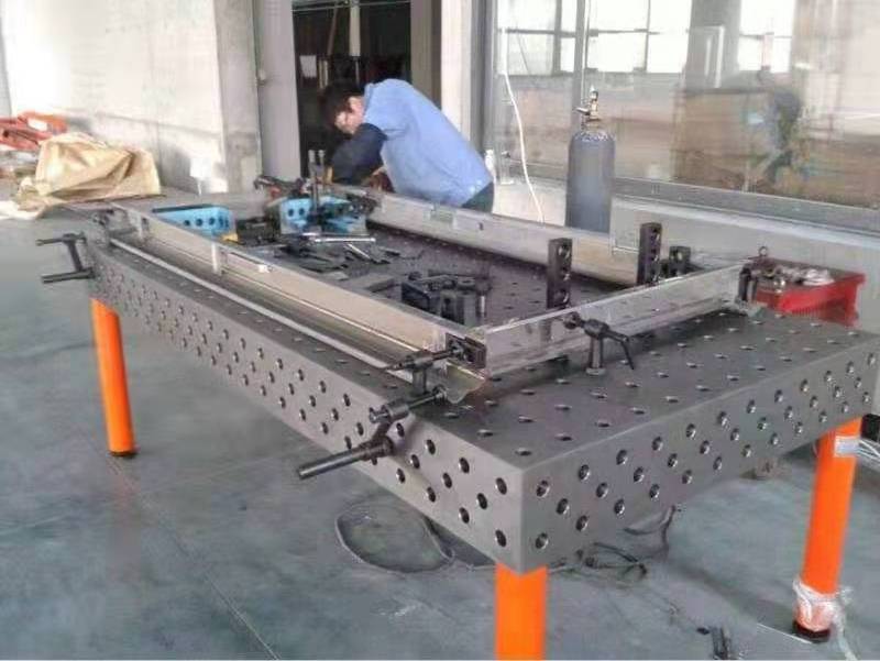 Precision Cast Iron 3D Welding Table Three Dimensional Flexible Equipment