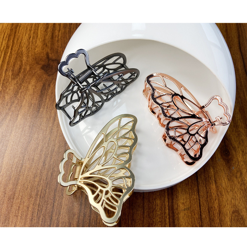 Gold Hollow out Butterfly Design Hair Claw 8cm Metal Stereo Butterfly Hair Claw Clips Elegant Alloy Woman Hair Accessories