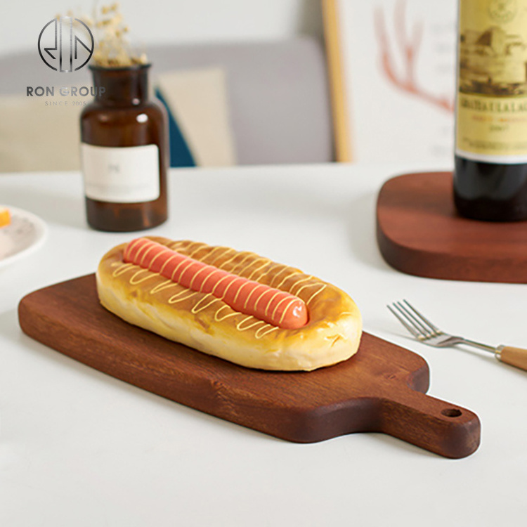 High Quality Kitchen Long Shape Sapele Wood Chopping Board Acacia Cheese Pizza Charcuterie Board With Handle