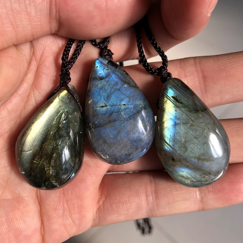 New Product Hot Sale Crystal Water Drop Natural Labradorite Blue Light Pendant With String For Decoration