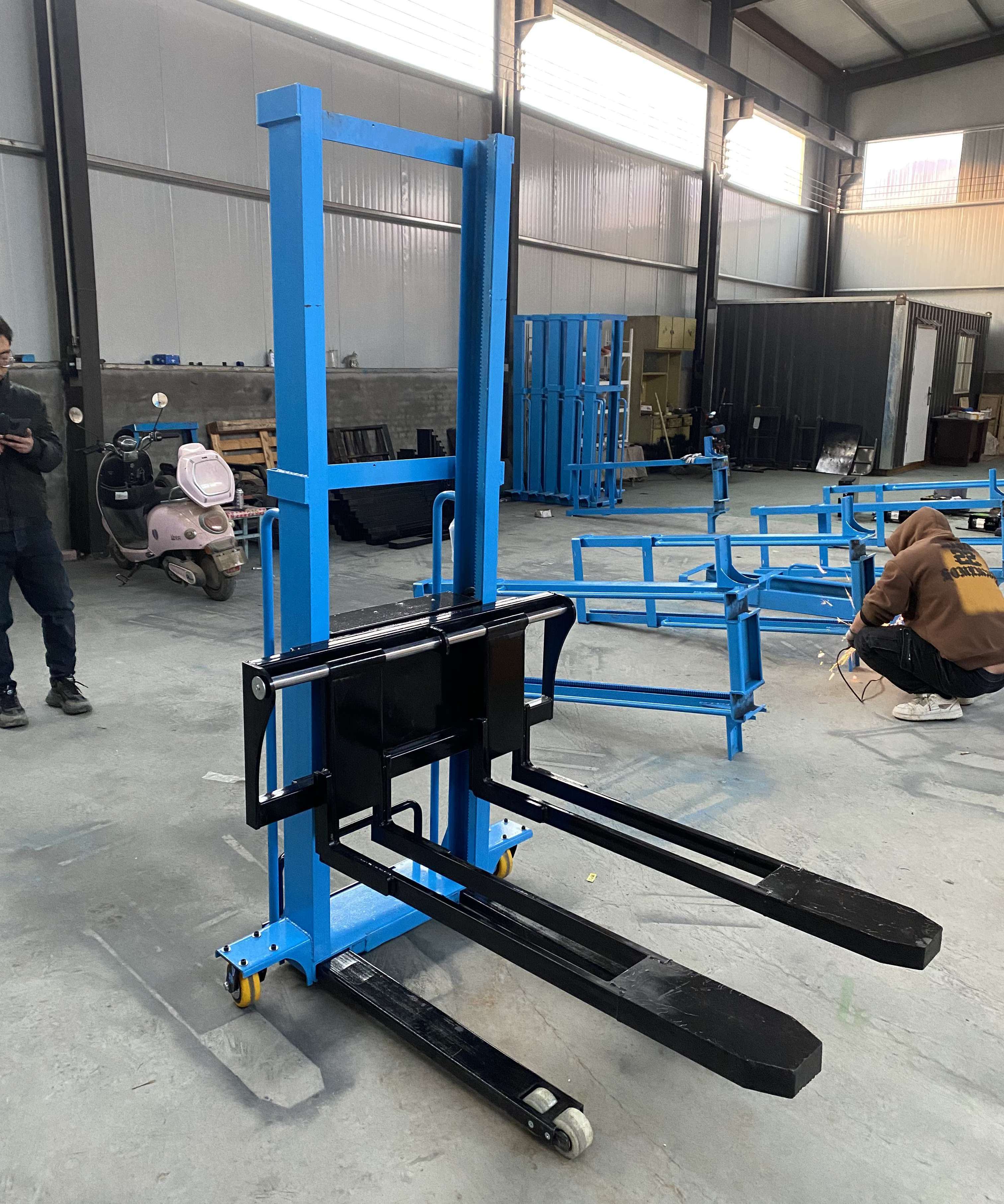 Wholesale for automatic Hand Remote Truck Stacker Use In Warehouse Hydraulic Hand Operated Manual Lifter