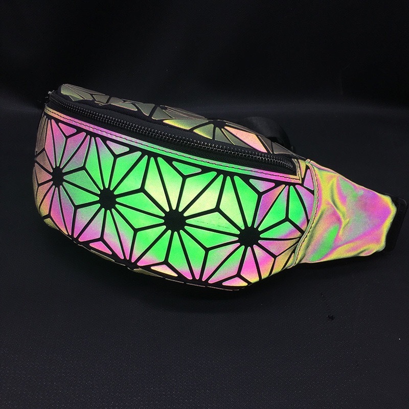 2024 Fashion fanny pack  women chest Packs PVC material Hip Bag Geometric luminous holographic waist pack belt bag