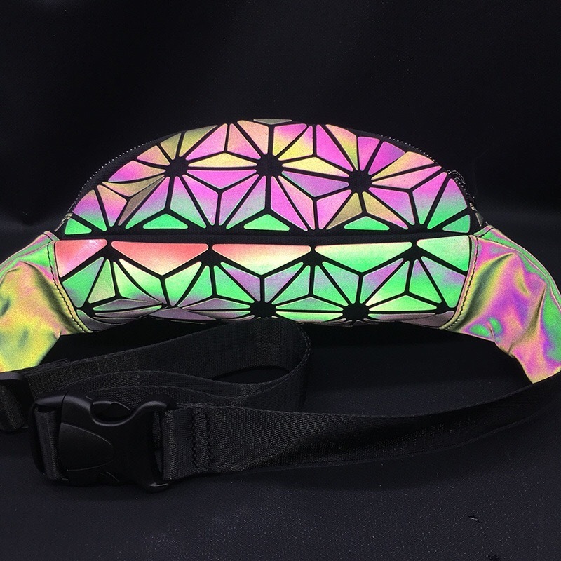 2024 Fashion fanny pack  women chest Packs PVC material Hip Bag Geometric luminous holographic waist pack belt bag