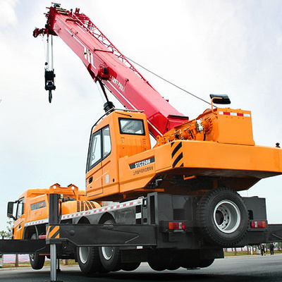 STC500E 50ton 61m telescopic towable trailer truck mounted crane