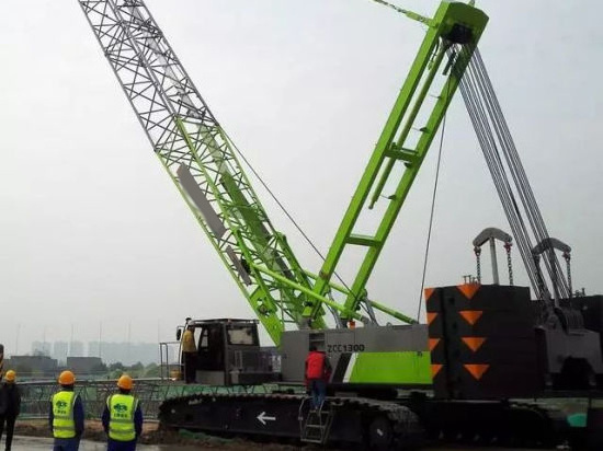 MAXIZM 85 tons hydraulic crawler crane ZCC850H/ZCC850V with Lower Price