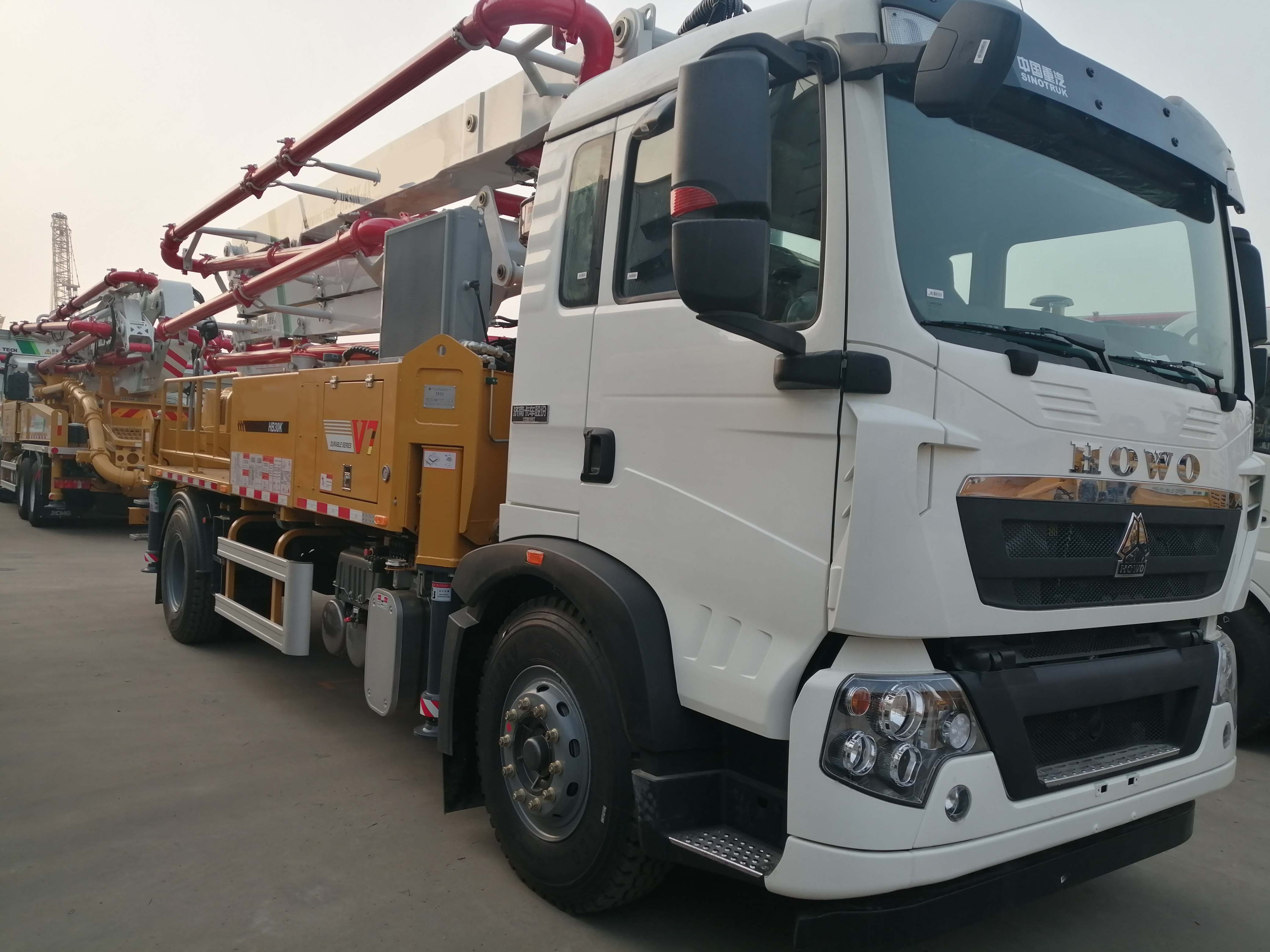 Full Hydraulic Truck Mounted Concrete Pump Machine HB30V 100m3/h Algeria