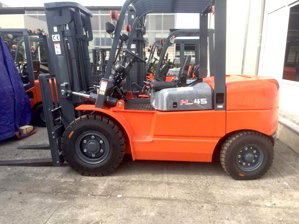 Competitive Price Heli Diesel Forklift Cpcd70 7 Ton with side shift