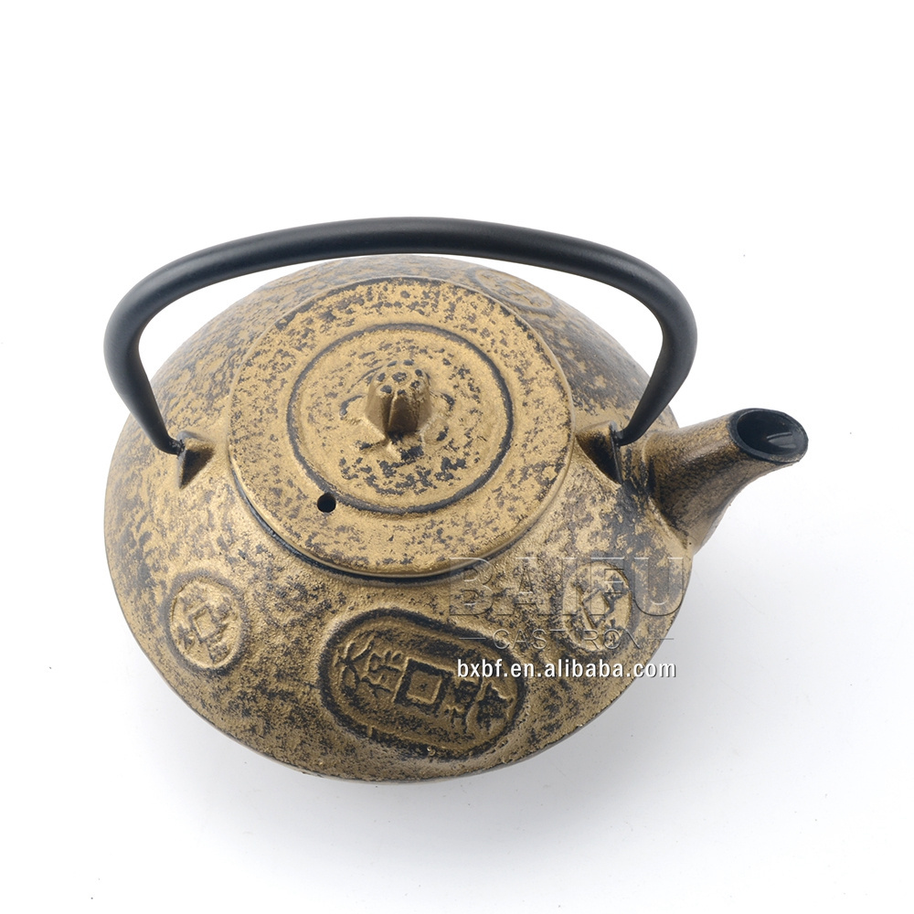 Gold Oriental Design Teapot Cast Iron Japanese Tetsubin tea kettle with Infuser for Loose Leaf Tea Enameled Interior tea pot