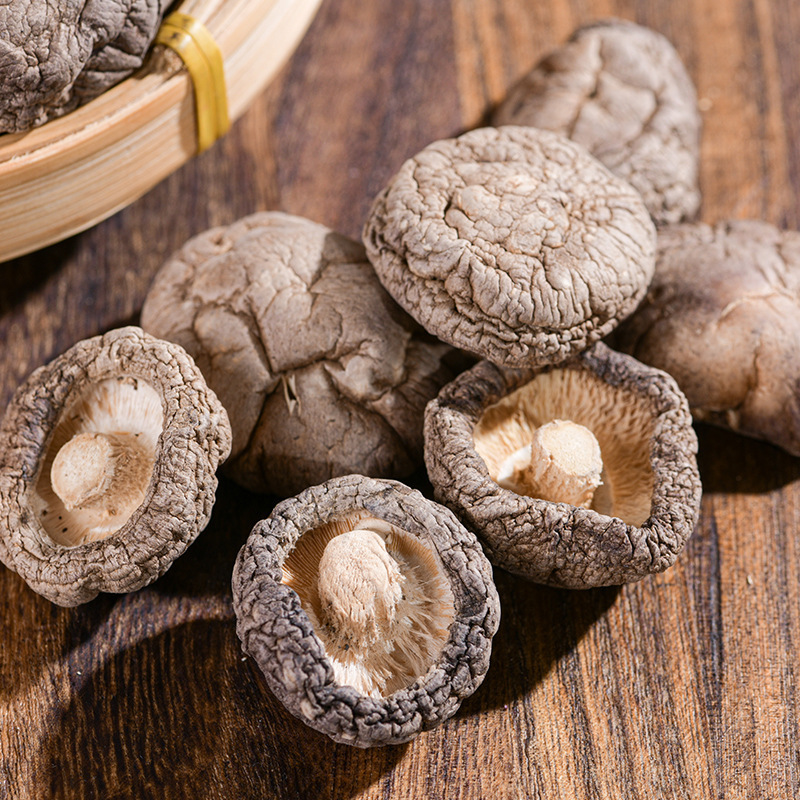 hotsales Cultivated Edible Fungus Shiitake dried mushrooms 100% natural dried mushroom bulk top quality dried mushrooms for sale