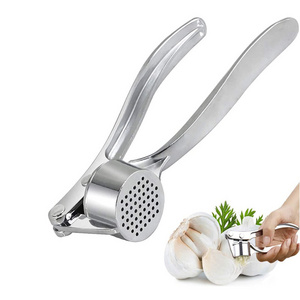 2019 Hot-selling 3cm Stainless Steel Alloy Crusher Kitchen Round Extrusion Tool Garlic Press Fruit and Vegetable Cooking Tools