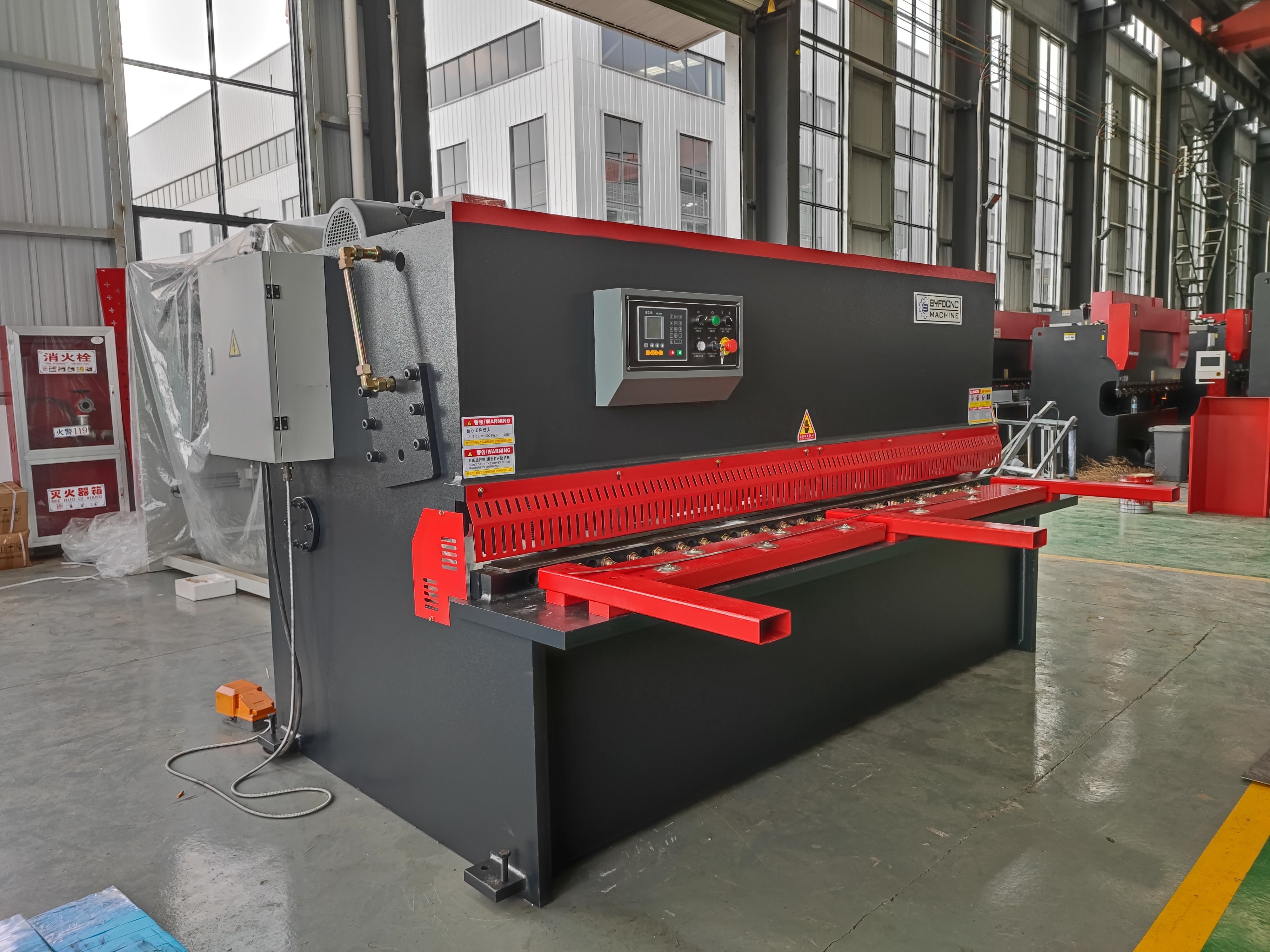 Well-designed QC12K series CNC hydraulic swing beam shearing equipment REXROTH hydraulic system