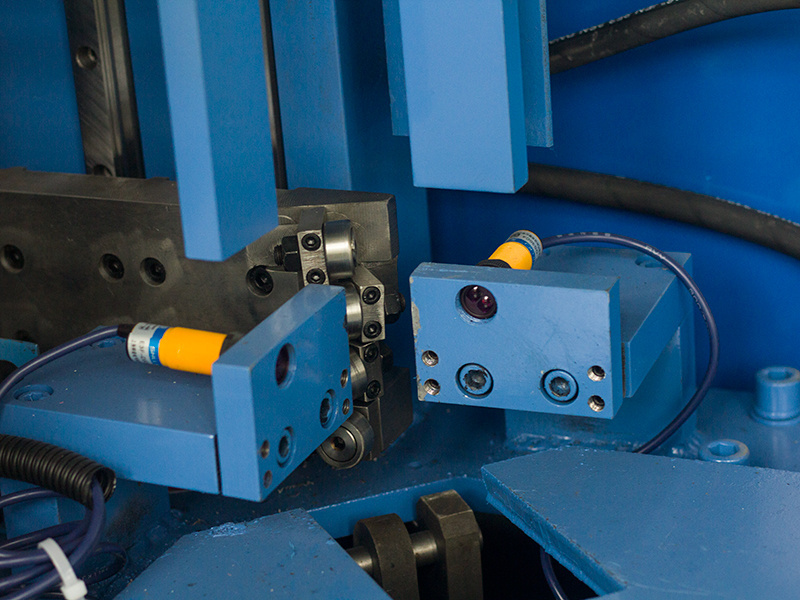 Byfo Hydraulic vertical seam closer machine/duct zipper machine/pittsburgh seam closer machine