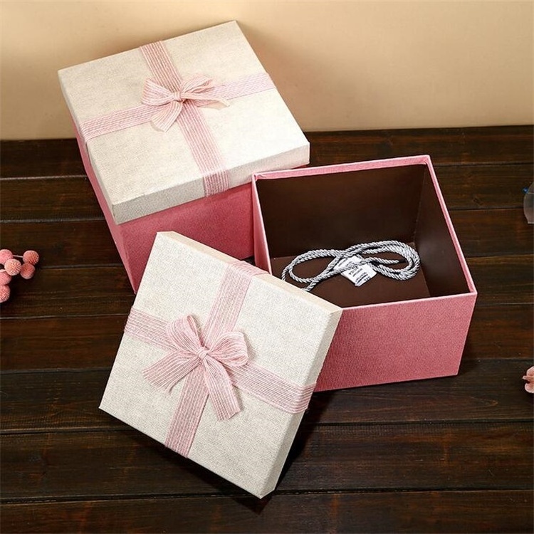 Luxury cardboard accessories gift packaging box for iphone 15  for mom with bow