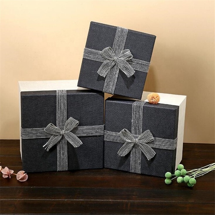 Luxury cardboard accessories gift packaging box for iphone 15  for mom with bow