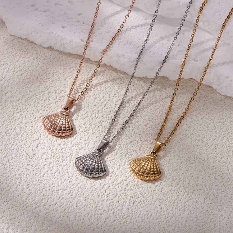 Wholesale Fashion Jewelry Gold Pendant Summer Boho Seashell Necklace Stainless Steel Customized Shell Pendant Necklace Jewelry