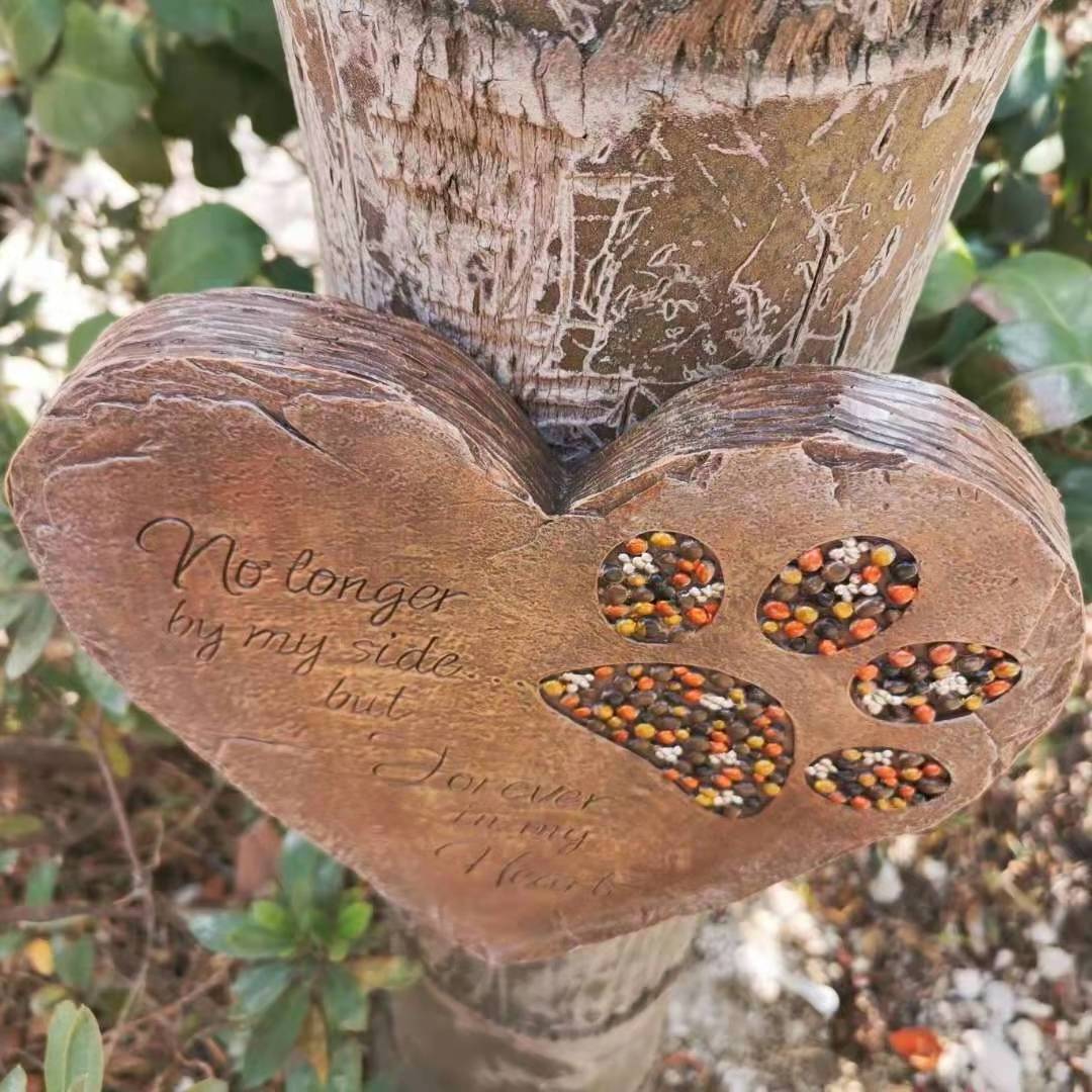 Resin Garden Heart Shaped Pet Memorial Stones