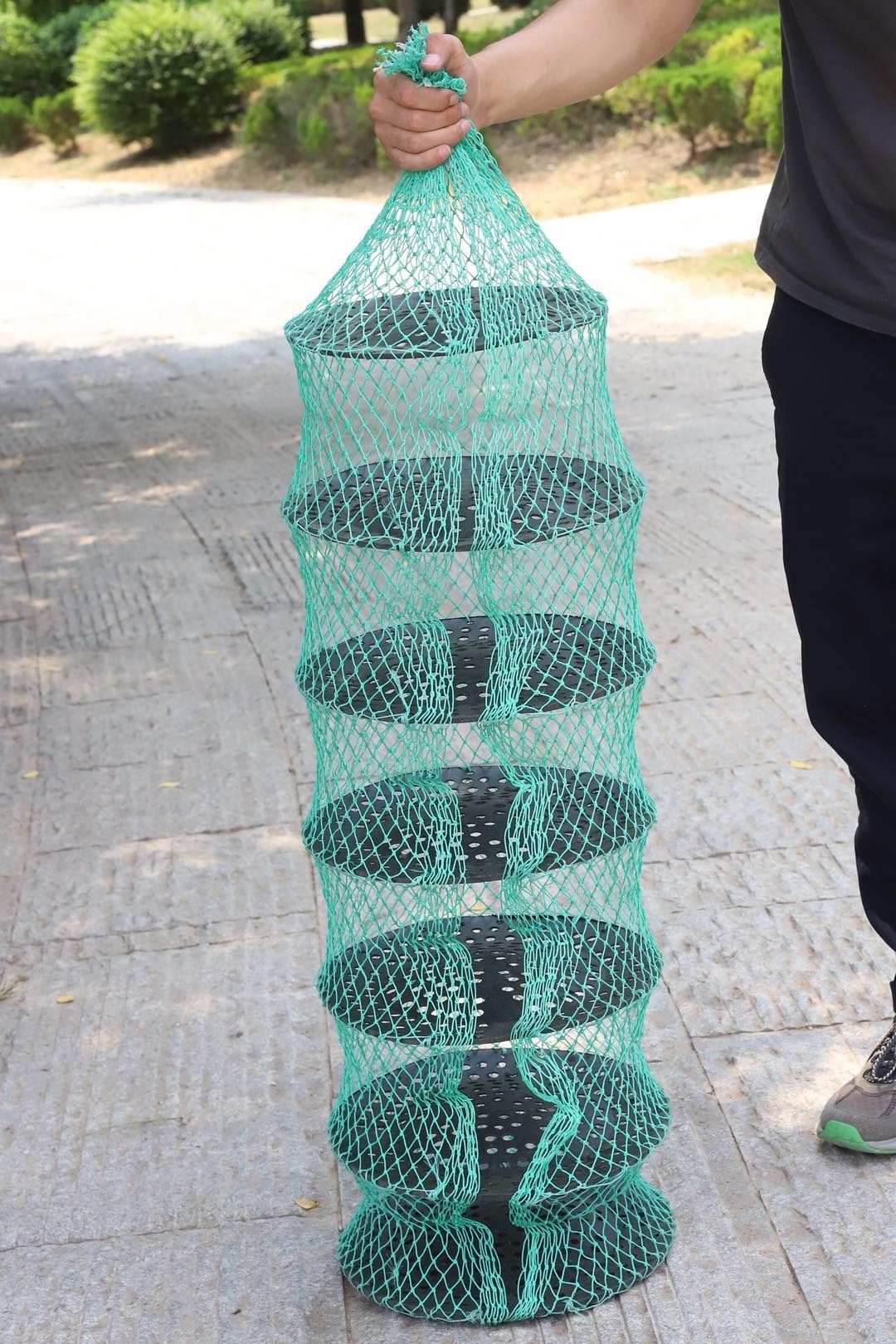 Specializing in the production of high quality scallop cage plastic plate lantern net