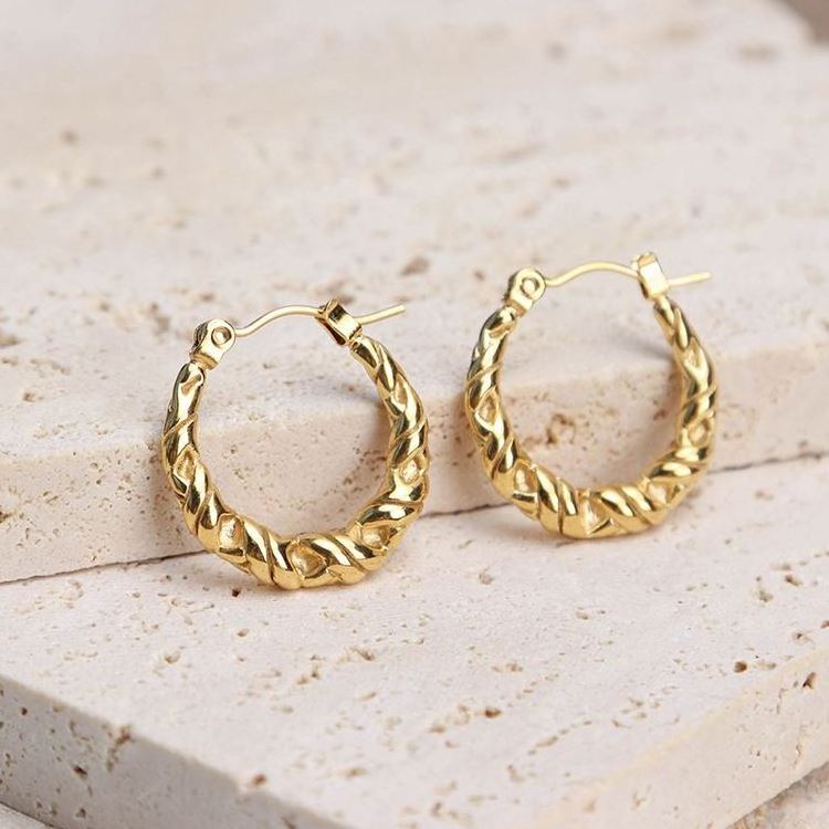 Chris April 316L stainless steel PVD plated gold jewelry fashion twisted rope round C shape hoop earring