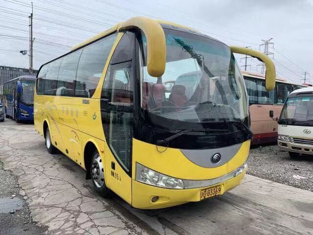 Comfortable Large Space Used Yutong 35 Seats Car Used Coach Buses