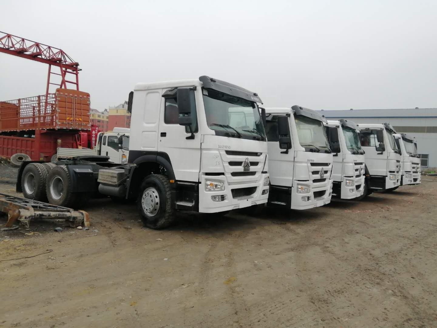 Low Price HOWO 6*4 Head Truck Used Tractor Trucks For Sale