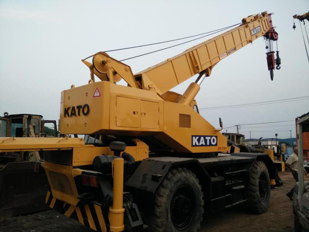 Rough Terrain Crane Used Crane Machine KATO Crane 25 Ton KR-25H