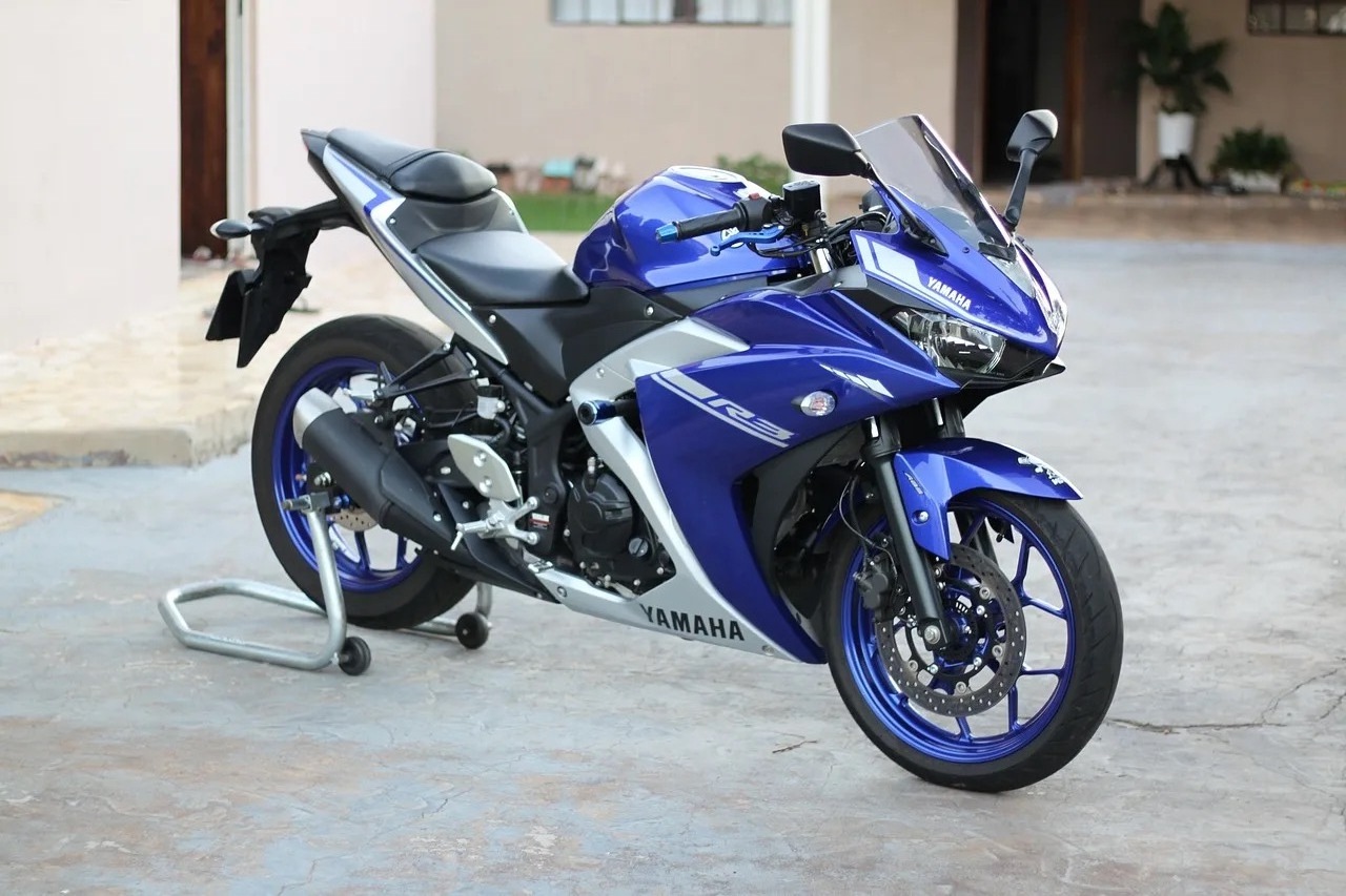 SALES OFFER NEW 6 SPEED 2022/2023 YAMAHAS YZFR1M SPORTBIKE 998cc NEW MOTORCYCLES