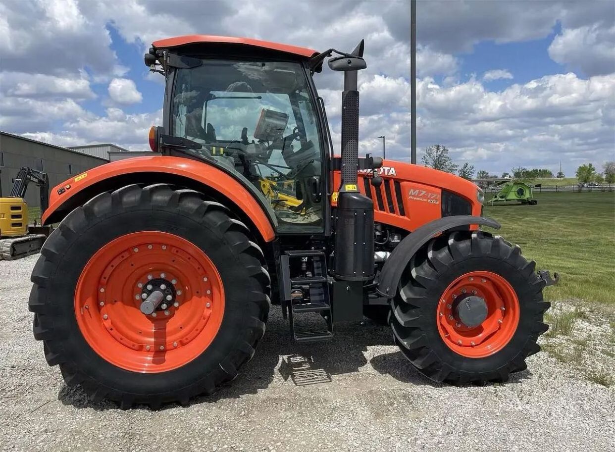 kubota 4x4 7171 TRACTOR farming machine agricultural tractor Agricola Kubota tractor