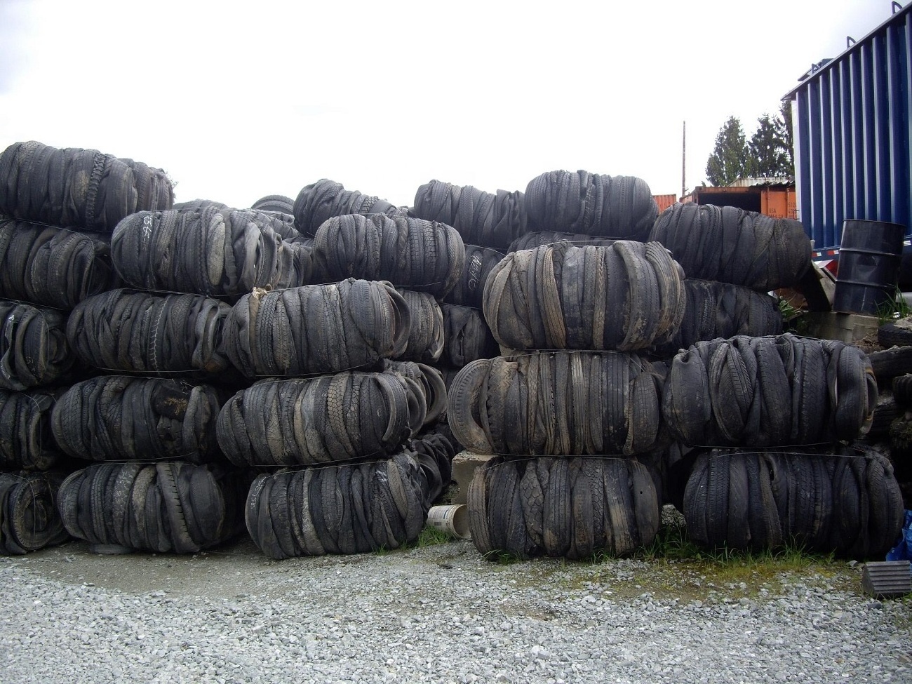 SCRAP TIRES WASTE TYRES