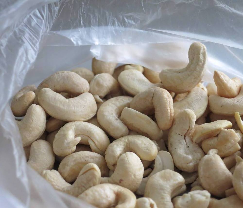 Roasted Salted Cashew Nuts W240 - 11.34kg from Vietnam, Bulk quantity available and Good prices